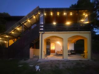Shangri-La Travellers' Hostel - 0