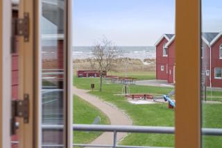 Holiday Apartment With Sea View - 8