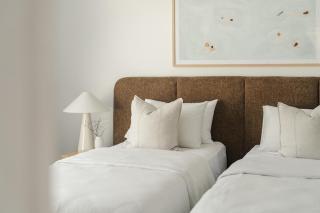 Beachfront Pool Games Room Sleeps 12 - 9