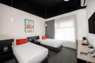 Rydges Pit Lane - Tailem Bend - 1