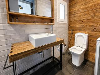 Peaceful & Luxurious Retreat in Fatre, Byblos - 5