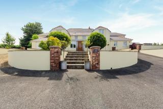 6 Bed in Moreton oc-h45423 - 0