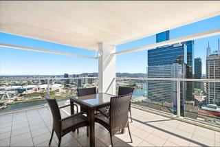 3BR Riverfront Luxury CBD Haven with 2 Carparks, walk to Queens Wharf and Southbank - 9
