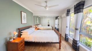 Spacious 5BDR Brisbane-Gold Coast Hub - 2