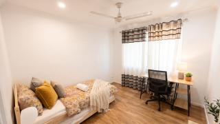 Spacious 5BDR Brisbane-Gold Coast Hub - 4