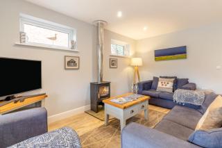 4 Bed in Reydon oc-lxw - 1