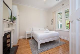 Edwardian Cottage - Renovated 3BR in Norwood - 7
