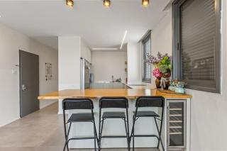 Luxury 3BR with Sea Views in Netanya By Barnes - 3