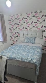 Sittingbourne Lovely Shared Home - 3