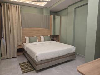 FabHotels Comfort Suites - 5