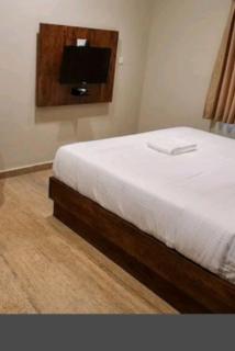 SRS Elegance Suites - 2