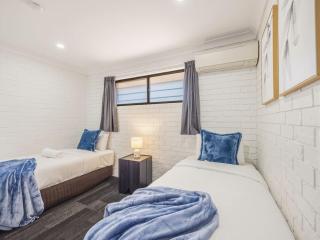 Great Value Stay Pool Parking Prime Location - 1