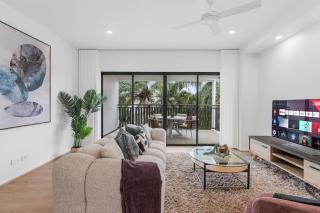 Brand New Smart Home Ducted AC Walk to Shops - 9