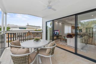 Brand New Smart Home Ducted AC Walk to Shops - 6