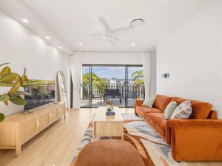 Brand New Ducted AC Walk to Train and Shop Double Garage - 5