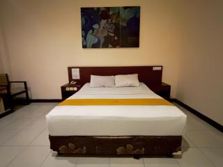 Anggraeni Hotel Jatibarang - 5