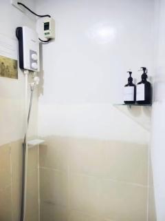 Yuri Staycation trees residences Fairview - 5