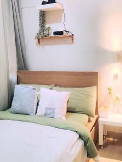 Yuri Staycation trees residences Fairview - 4