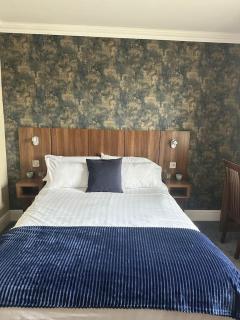 The Buxted Inn Hotel Free parking - 9