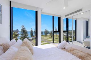 Oceanview Oasis - Games Views Vibes - 0