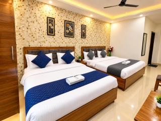 Hotel Frolic Near Noida Metro Station 52 - 7