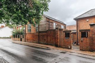 Peels yard - Central Henley - 3