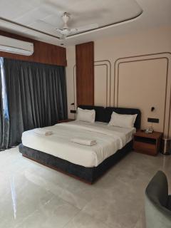 Hotel Majestic Park Inn - 0
