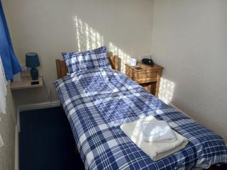 Lynmoore Guest House - 9