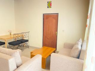 Stay and Dine, 2Bedroom Home at Mama Pizzalo - 0