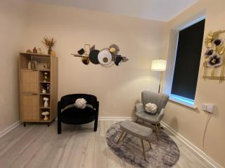 Prestige 3 bedroom flat in Cardiff - 7