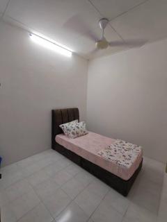 Homestay Hj Halim Paroi - 2