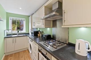2 bed flat in Gravesend close to M25 & Ebbsfleet station - 5