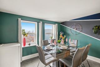 The Rooftop Penthouse - Stylish City Escape - 2