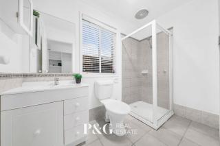 Narre Warren Retreat Spacious Home Near Everything - 7