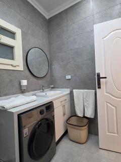 Stylish 2BR Apartment on Hurghada Corniche - 4