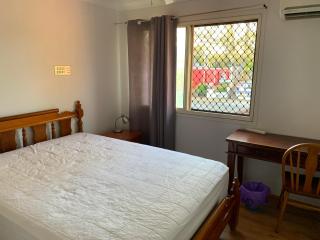 Guest rooms in Eight Mile Plains - 3