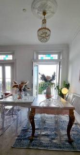 Elegant 5 bed 4 bath 'Vogue House' Parisian style home - 8