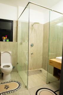 Spacious 3 Bedroom En-suite at Tilisi - 4