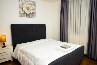 Spacious 3 Bedroom En-suite at Tilisi - 6