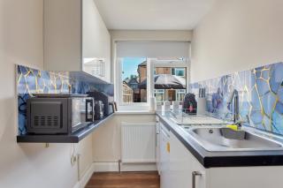 2BR Annexe with Garden near Heathrow - 9