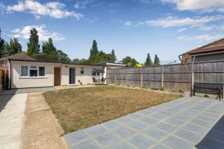 2BR Annexe with Garden near Heathrow - 2