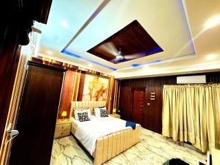 Bahria Galaxy by Bhurban Nights - Food Street, AC, Lift, Central - 1