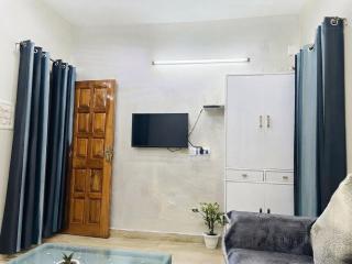 Fortune Home Stay- 1BHK, B-433 Sector-19 Noida - 6