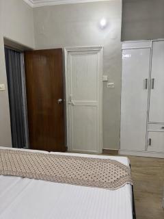 Fortune Home Stay- 1BHK, B-433 Sector-19 Noida - 1