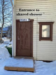 Budget friendly HILLI2 with shared shower - 1