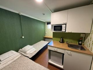 Budget friendly HILLI2 with shared shower - 9