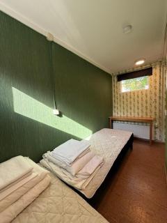 Budget friendly HILLI2 with shared shower - 5