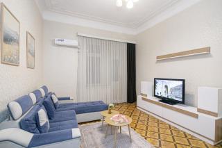 Formula1 view apartment with Balcony - 2