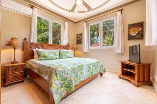 Beachfront Villa Solemar at Belizean Cove Estates - 4