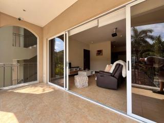 3BR Condo with pool near Los Sueos, Herradura - 2